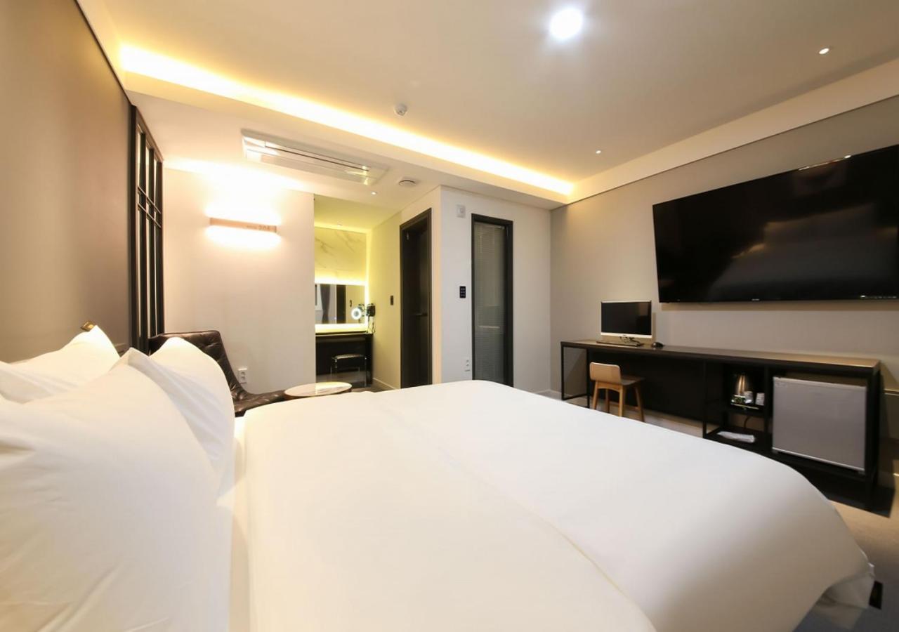 West In Hotel Yeosu Bagian luar foto
