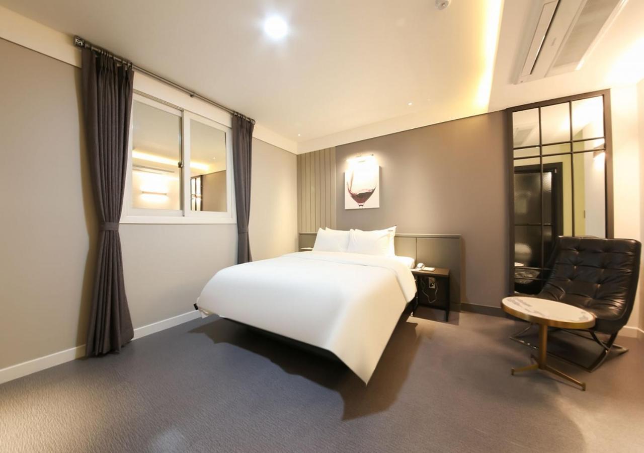 West In Hotel Yeosu Bagian luar foto