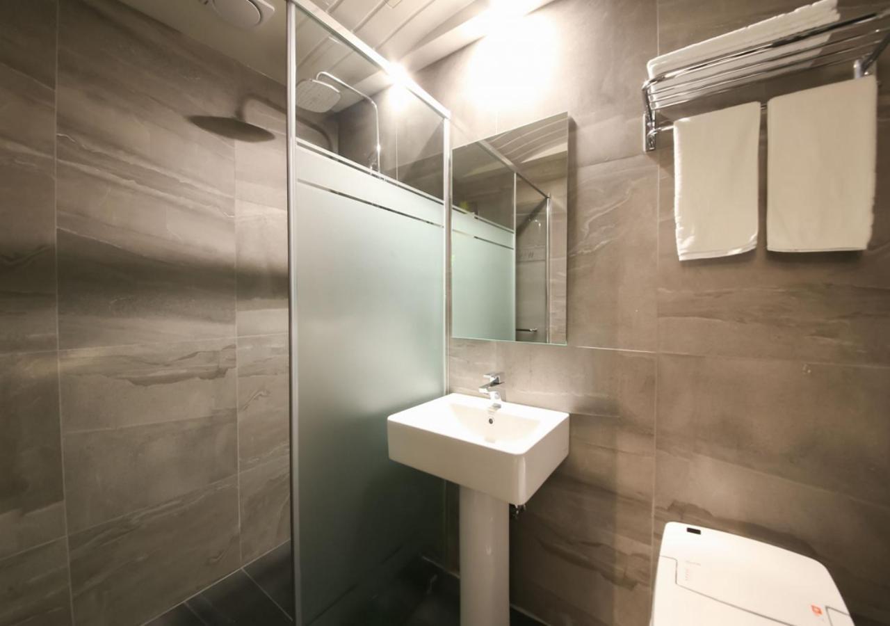 West In Hotel Yeosu Bagian luar foto