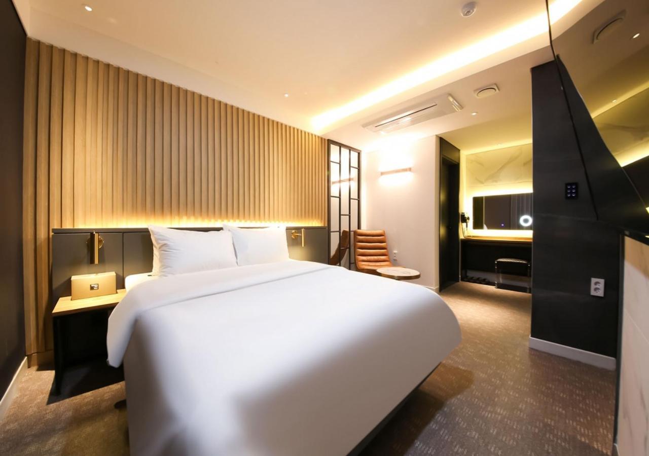 West In Hotel Yeosu Bagian luar foto