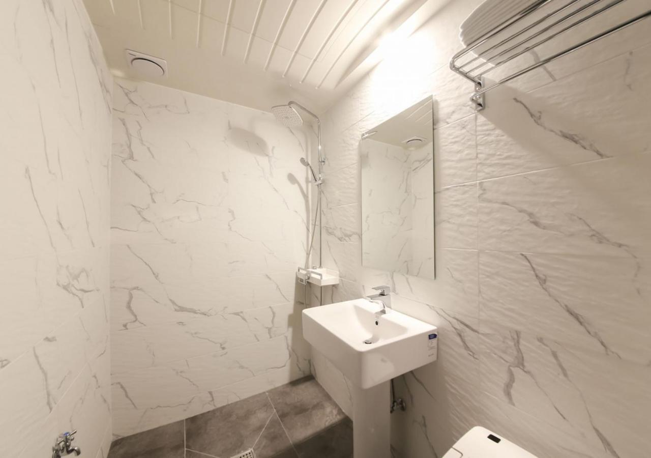 West In Hotel Yeosu Bagian luar foto