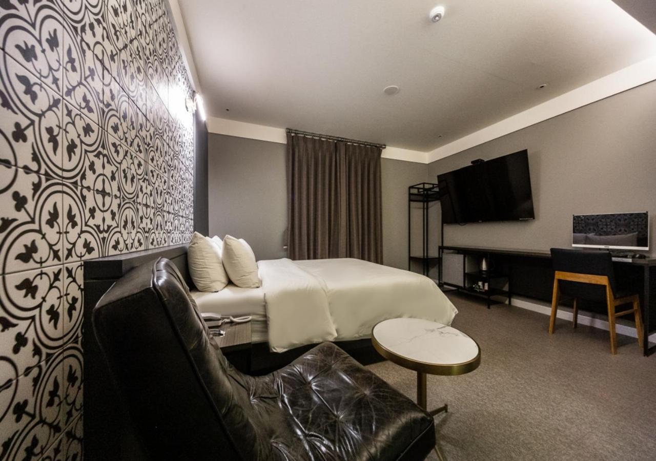 West In Hotel Yeosu Bagian luar foto