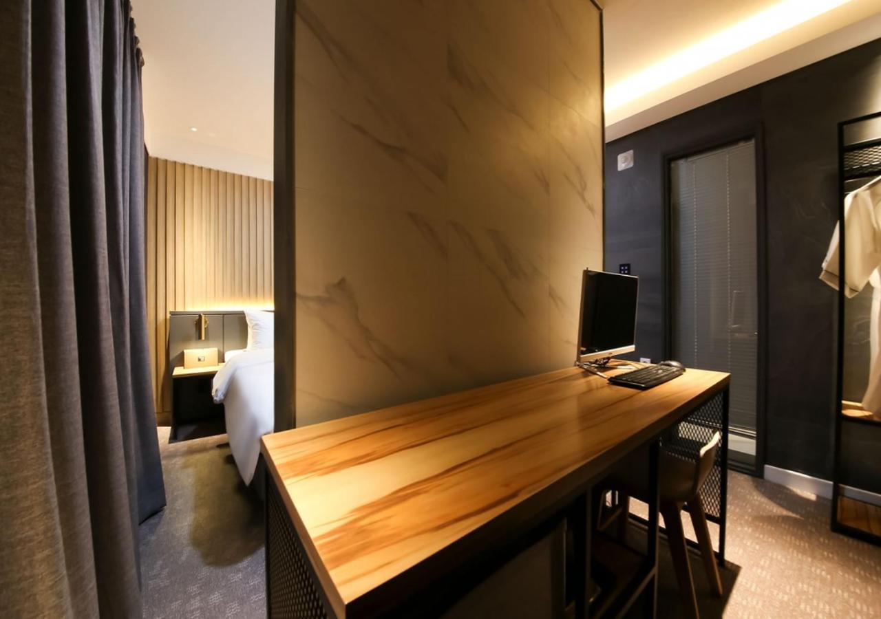 West In Hotel Yeosu Bagian luar foto