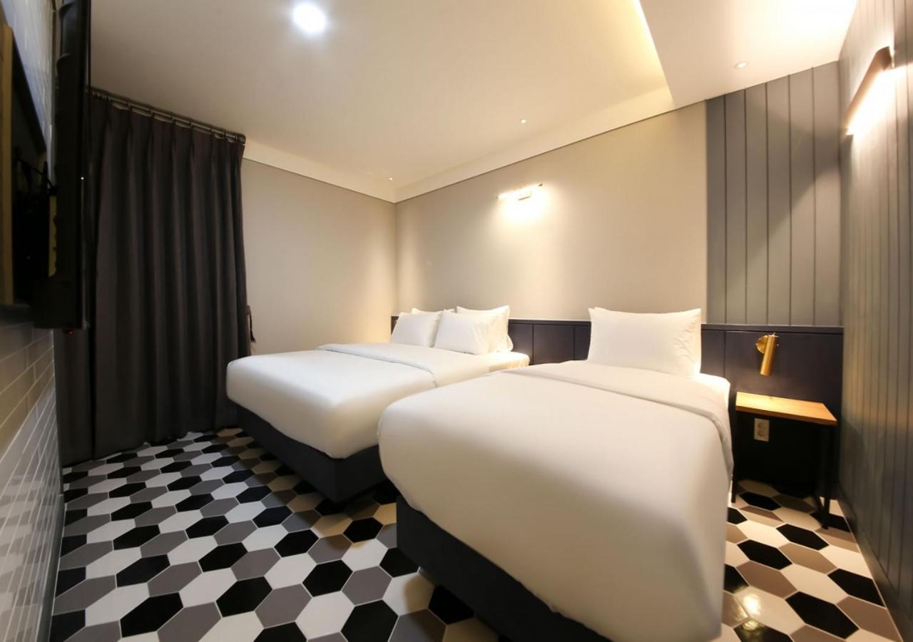West In Hotel Yeosu Bagian luar foto