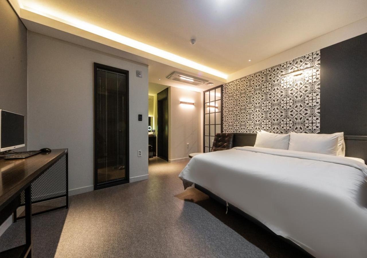 West In Hotel Yeosu Bagian luar foto
