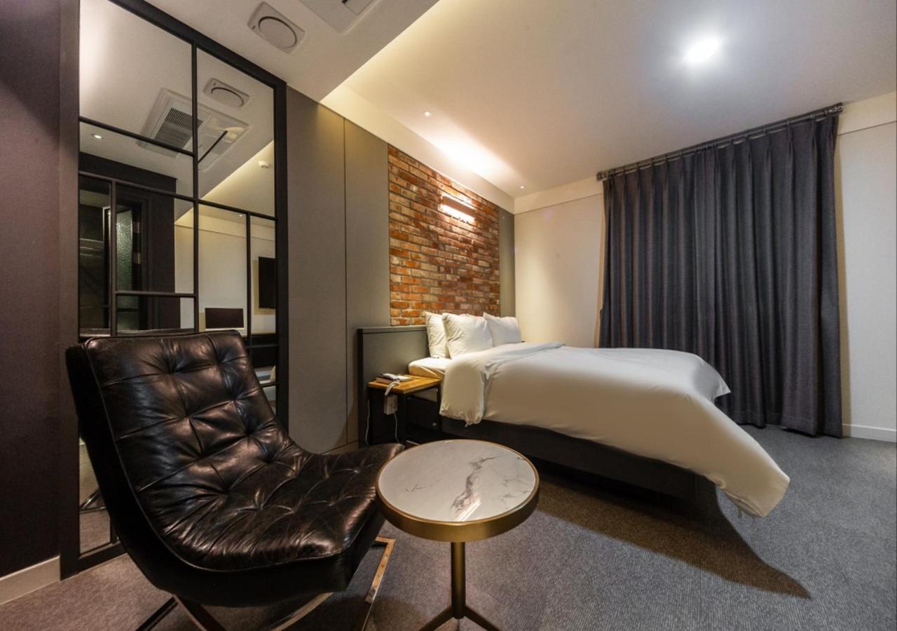 West In Hotel Yeosu Bagian luar foto