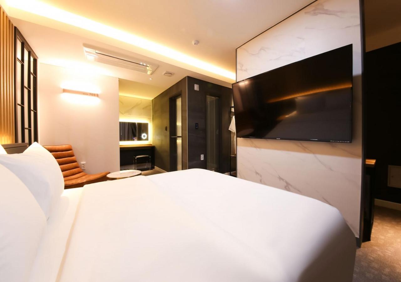 West In Hotel Yeosu Bagian luar foto
