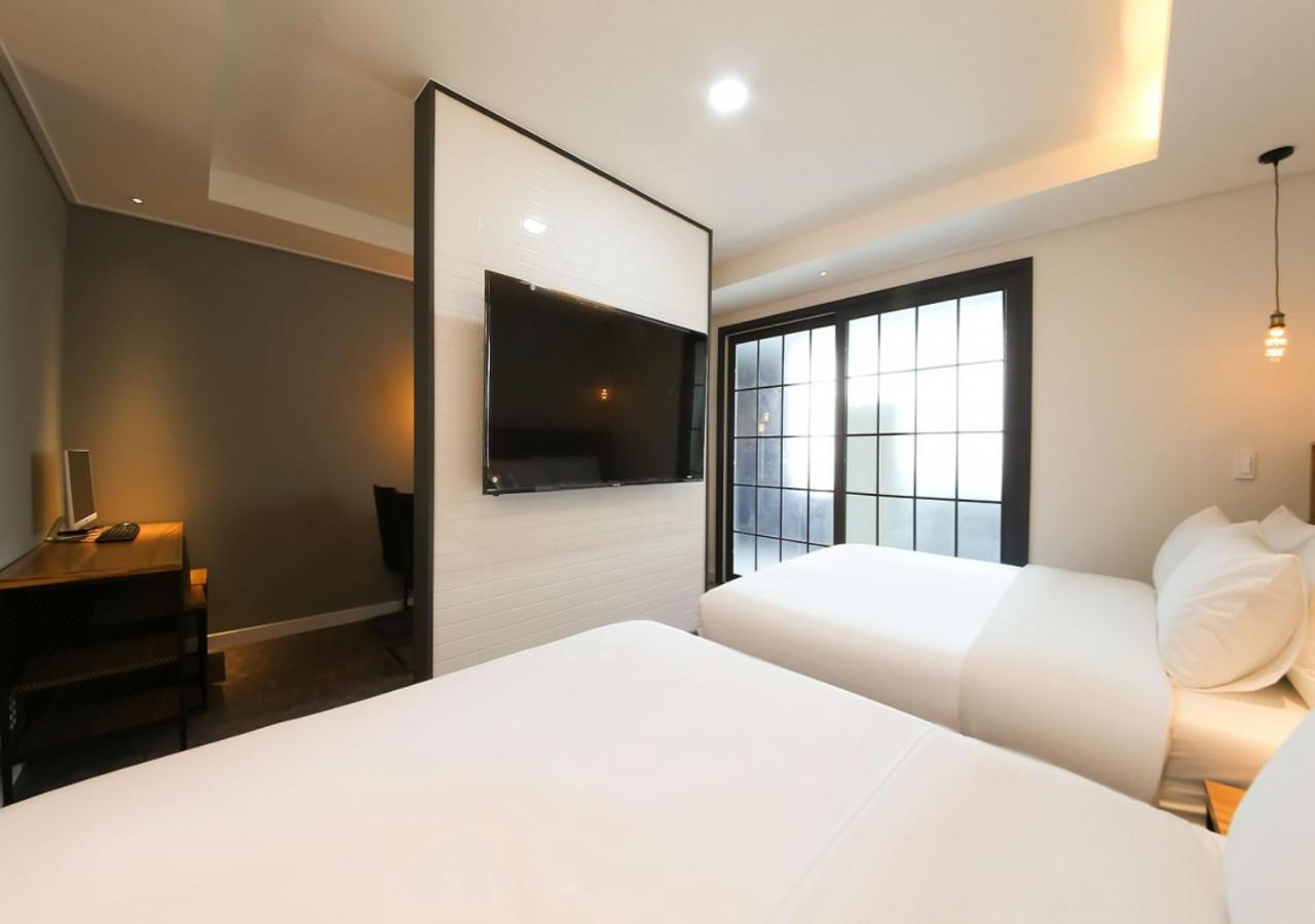 West In Hotel Yeosu Bagian luar foto