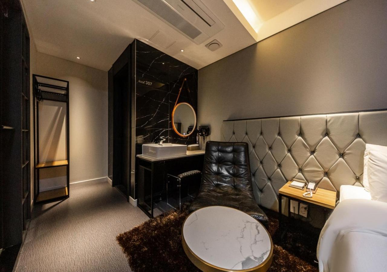 West In Hotel Yeosu Bagian luar foto